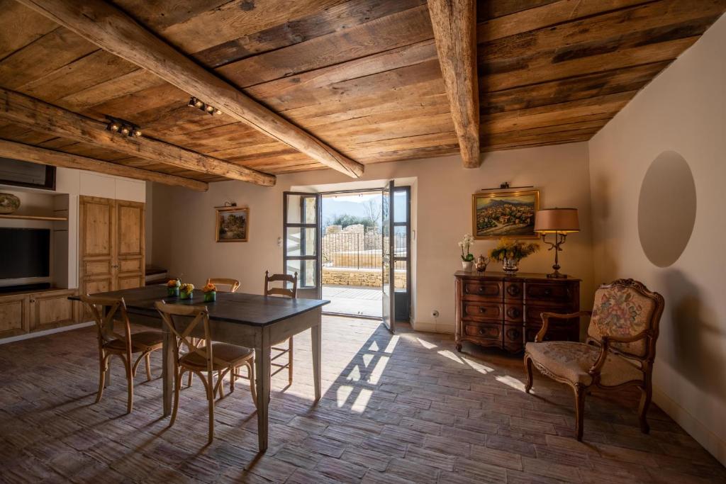 Posezení v ubytování La Bastide