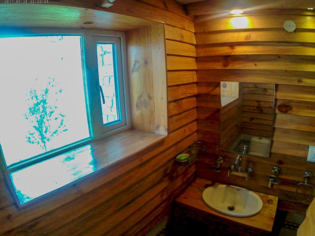 Fotografie z fotogalerie ubytování Tirthan Eagle nest v destinaci Jibhi