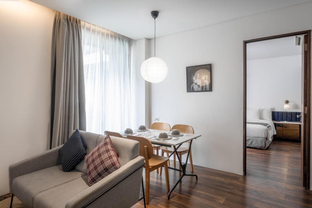 Park 5 Cilandak - Suite Con Due Camere Da Letto