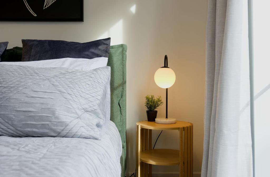 Modern Townhouse, Prime Location, Carpark - Resim 14