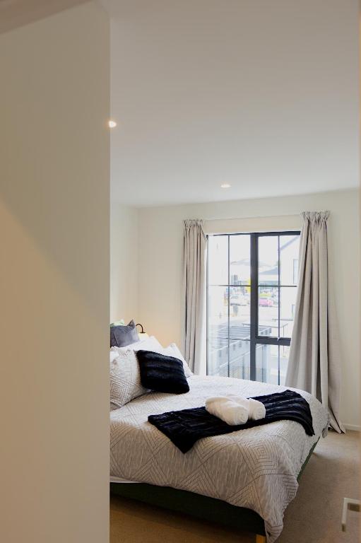 Modern Townhouse, Prime Location, Carpark - Resim 17