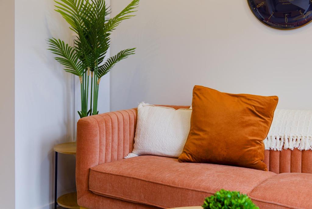 Modern Townhouse, Prime Location, Carpark - Resim 25