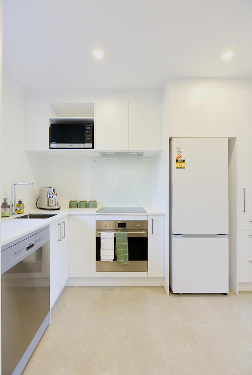 Modern Townhouse, Prime Location, Carpark - Resim 27