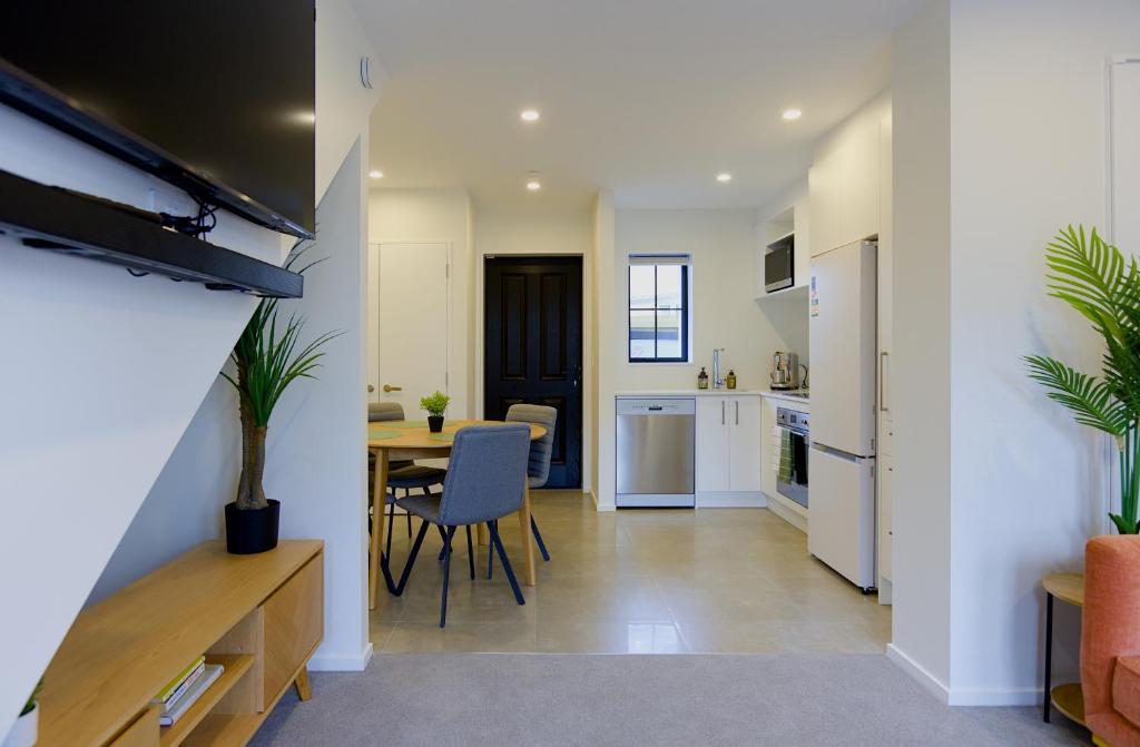 Modern Townhouse, Prime Location, Carpark - Resim 35