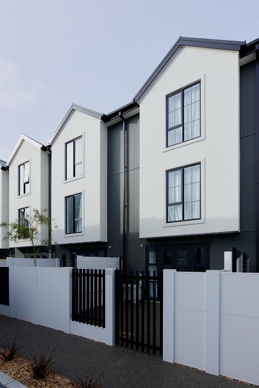 Modern Townhouse, Prime Location, Carpark - Resim 37