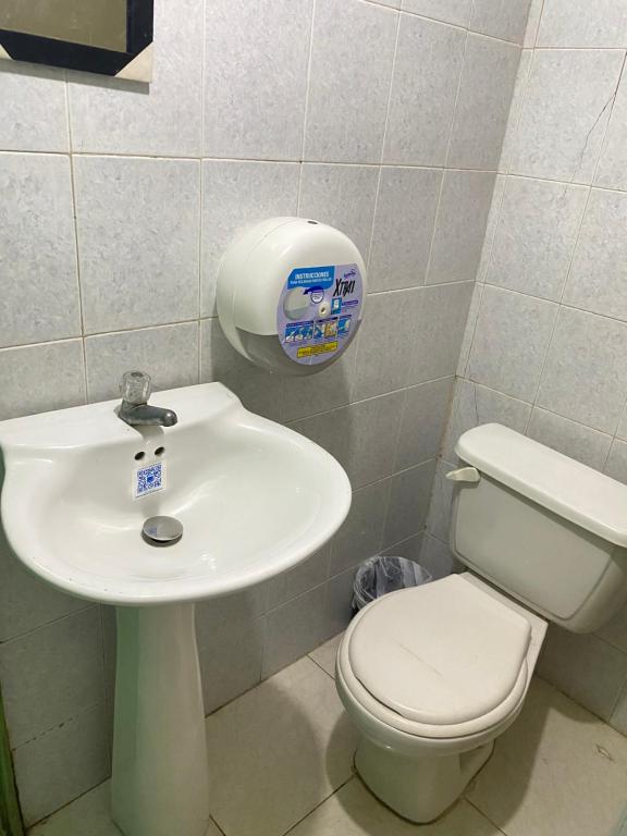 Imagen de la galería de Hostal casa jungla, en Estación El Salto