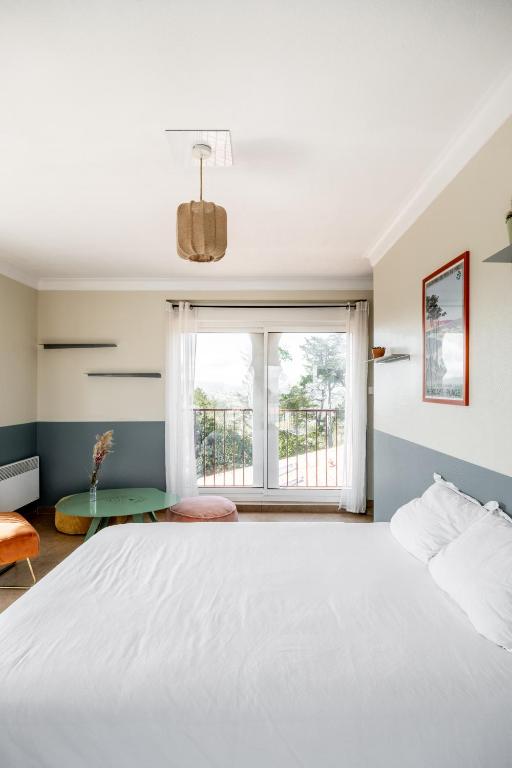 Résidence Château d'Acotz - Appartements avec piscine à 300m des Plages & Océan - Appartement De Grand Standing