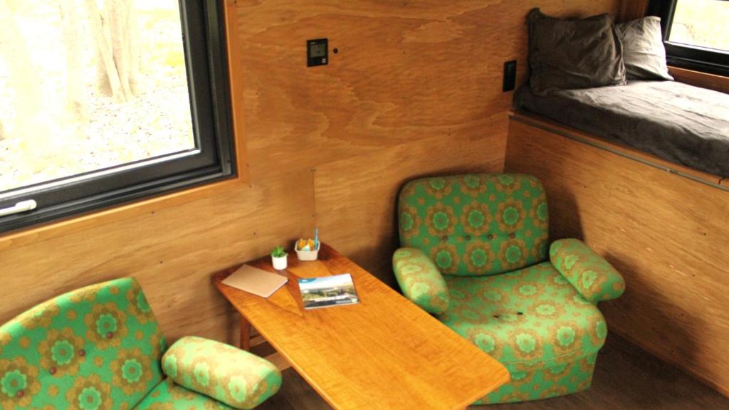 Posezení v ubytování POP Tiny House Nagymaros