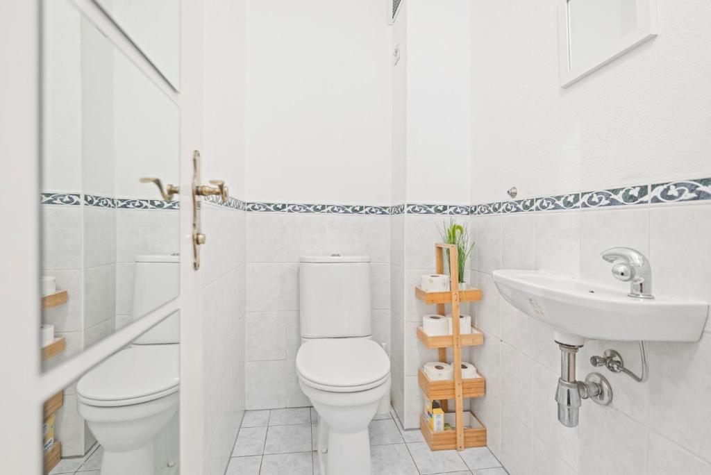 Kúpeľňa v ubytovaní 2 BR City Apartment in Neubau, 6 min to city center