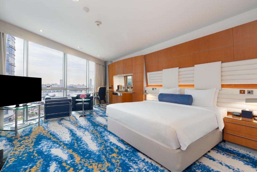 Mövenpick Dubai Creek photo