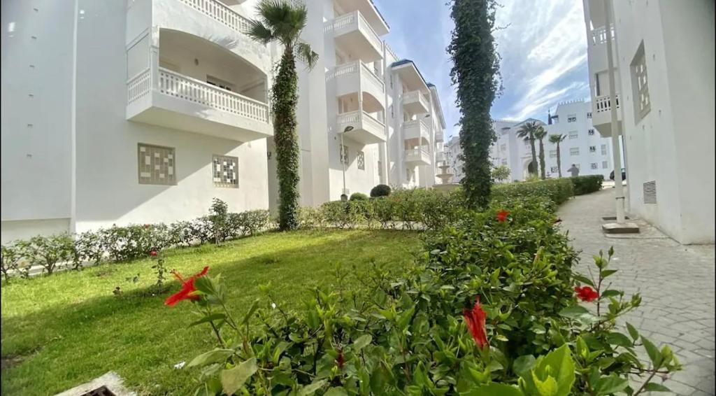 Zahrada ubytování Fnideq Superbe appartement