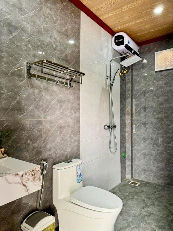 Phòng Có Giường Cỡ King Nhìn Ra Hồ Bơi