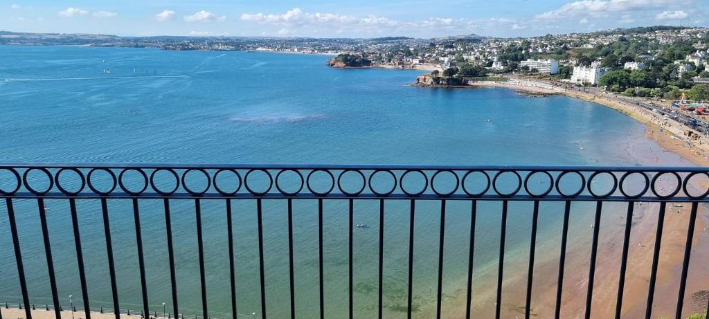 Gallery Detail: Luxury Penthouse Balconies Stunning Sea Views Torquay Updated