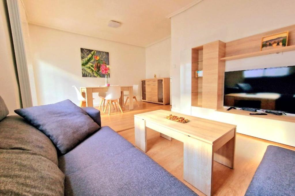 Posezení v ubytování Espacioso y luminoso apartamento