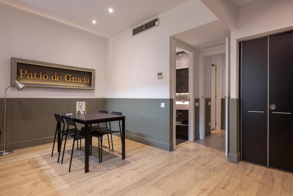 Enjoybcn Patio de Gala - 16