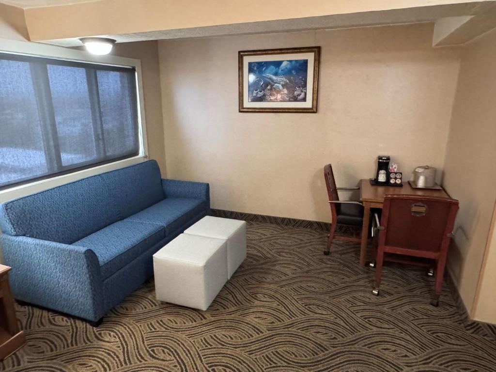 Posezení v ubytování Promenade Inn & Suites Oceanfront