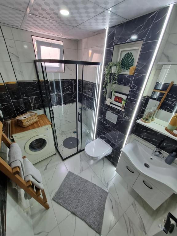 فضای داخلی Central Location 2 Bedroom Apt در آنتالیا - تصویر ۳