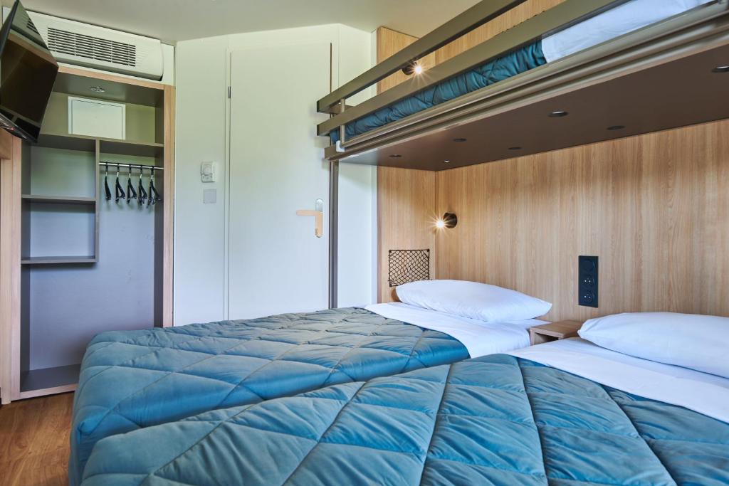 Premiere Classe Valenciennes Sud - Rouvignies - Chambre Standard - 3 Lits Simples