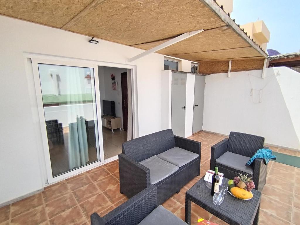 Balkón nebo terasa v ubytování RenTenerife KiteSurf & Chill El Medano