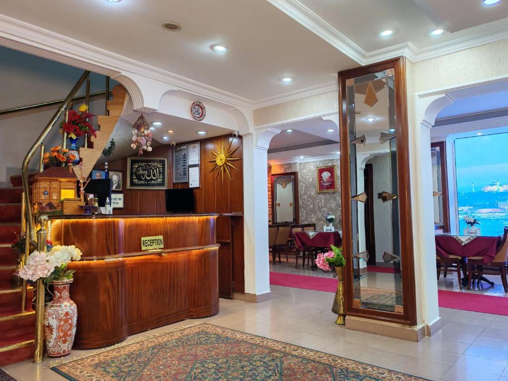 Vstupní hala nebo recepce v ubytování Sirkeci Emek Hotel