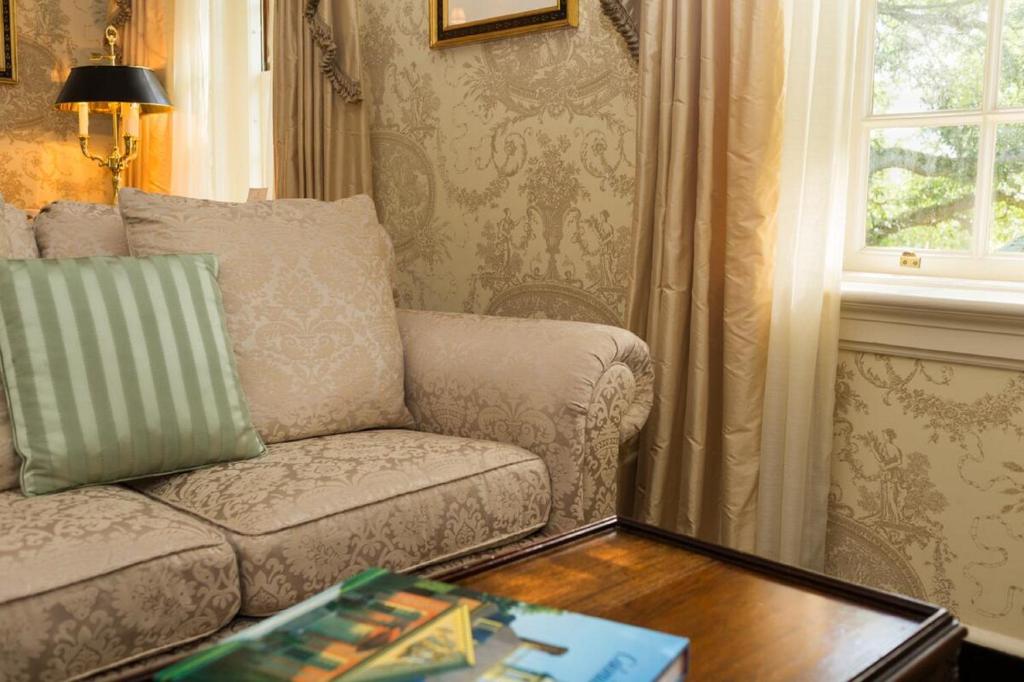 Williamsburg Inn, an official Colonial Williamsburg Hotel photo