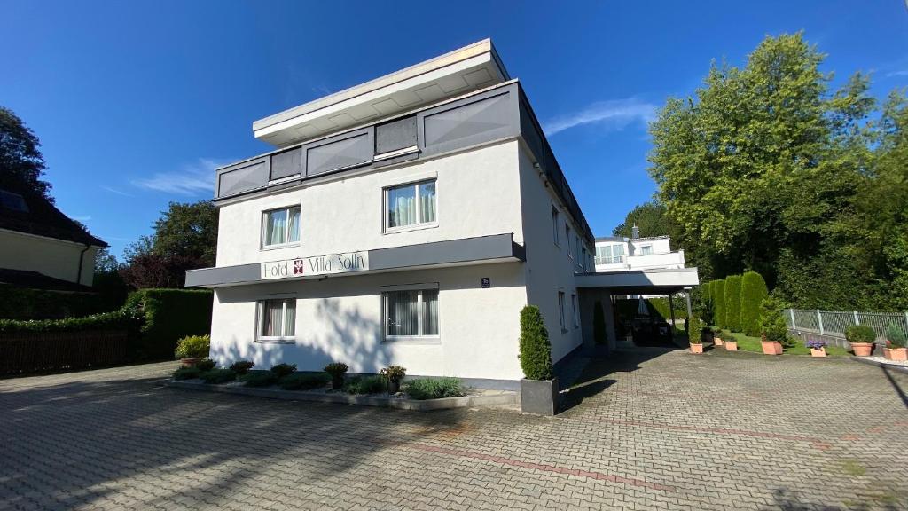Hotel Villa Solln - free parking - Resim 12