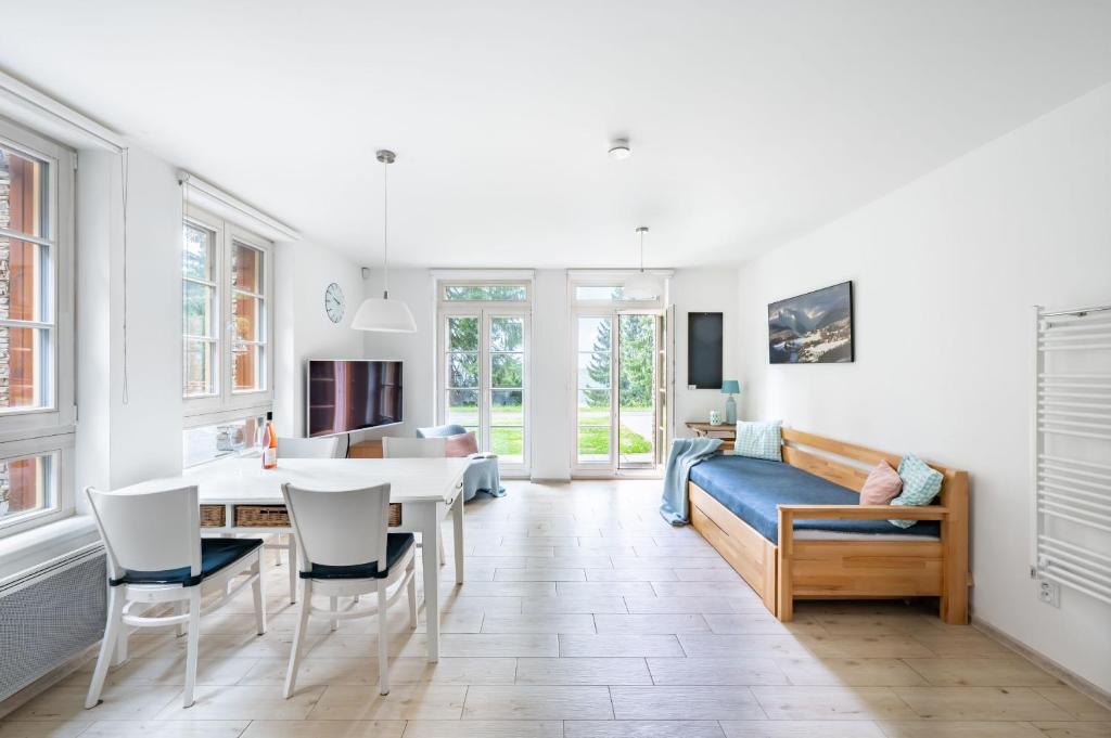 Posezení v ubytování Horní Mísečky - I3 Pohodlný a teplý apartmán u sjezdovky