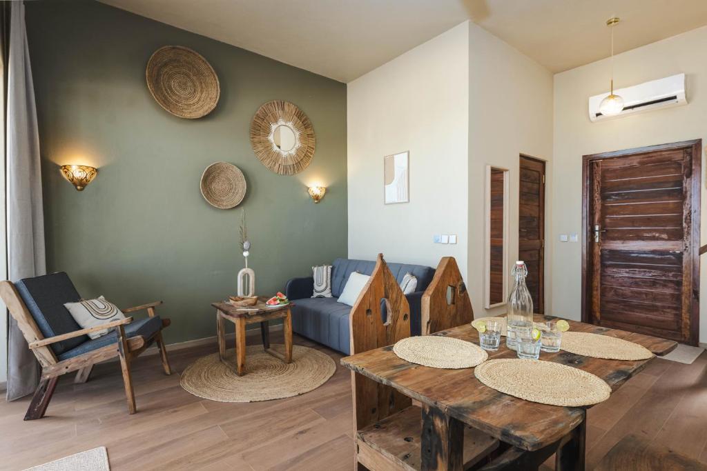 Posezení v ubytování Clove Island Essence & Spa