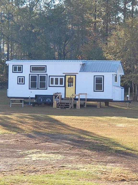 Short Ga Rent Romantic Glamping Getaways in Georgia in this Charming Tiny House ...