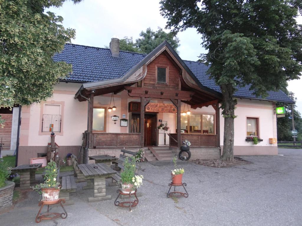 Gallery image of Gasthaus zur Waldschenke in Zeltweg