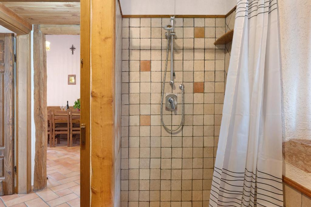 Koupelna v ubytování Agriturismo Alpenvidehof