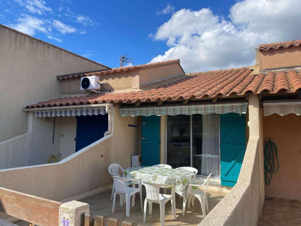 Maison de vacances, séjour cuisine, résidence MAS DE LA PLAGE 1, terrasse Sud dégagée 4 couchages Portiragnes LRMP77