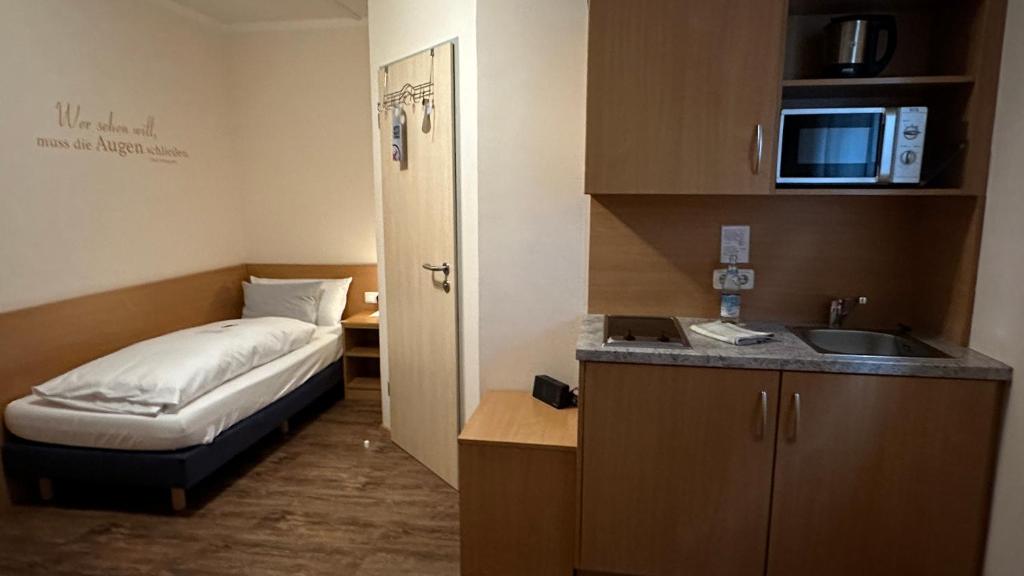Gästehaus Zehmerhof bei Erding - Budget Single Room