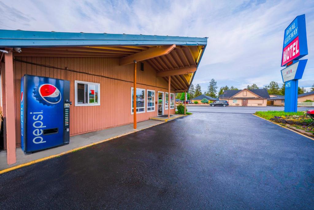 Certifikát, hodnocení, plakát nebo jiný dokument vystavený v ubytování Royal Gateway Motel by OYO