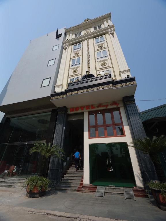 Tòa nhà nơi khách sạn tọa lạc
