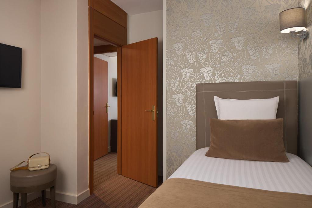 Timhotel Opéra Blanche Fontaine - Triple With 2 Rooms