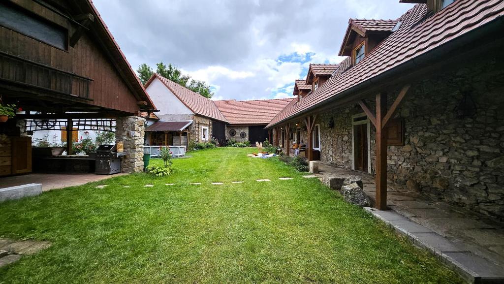 Zahrada ubytování Chalupa Semice - Písek