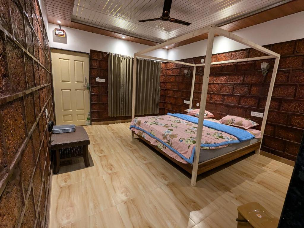 Postel nebo postele na pokoji v ubytování CharDara Agrotourism & FarmStay