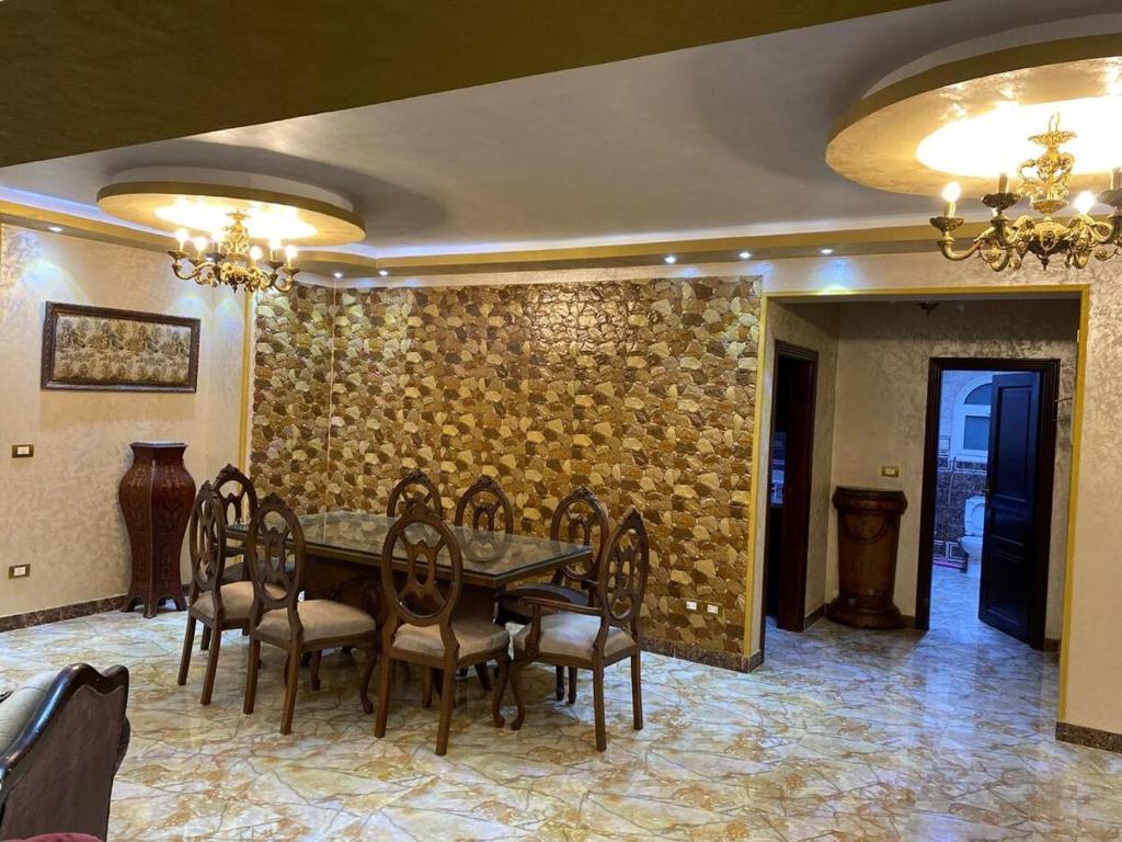 Picture of Luxury Apartment in front of Katameya heights and Choueifat, Cairo ...