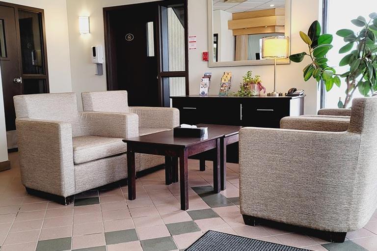 Posezení v ubytování Quality Hotel & Suites