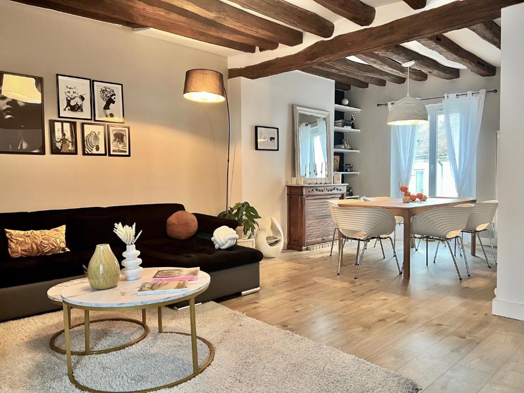 Χώρος καθιστικού στο Le Royal Deluxe Fontainebleau Centre #Chateau #Insead