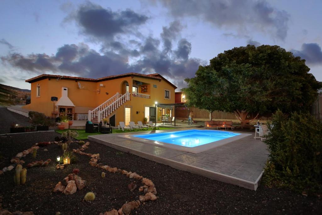 Basen w obiekcie Apartment Private Heated Pool lub w pobliżu