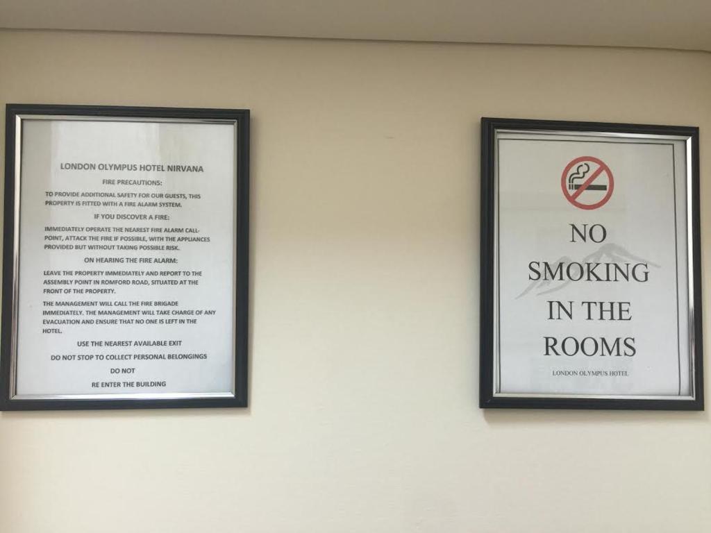 Certifikát, hodnocení, plakát nebo jiný dokument vystavený v ubytování London Olympus Hotel