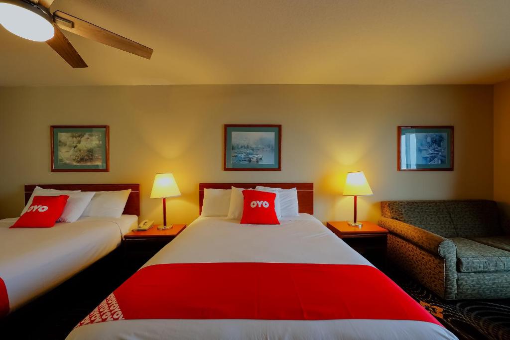 Siletz Bay Beachfront Hotel by OYO Lincoln City - 