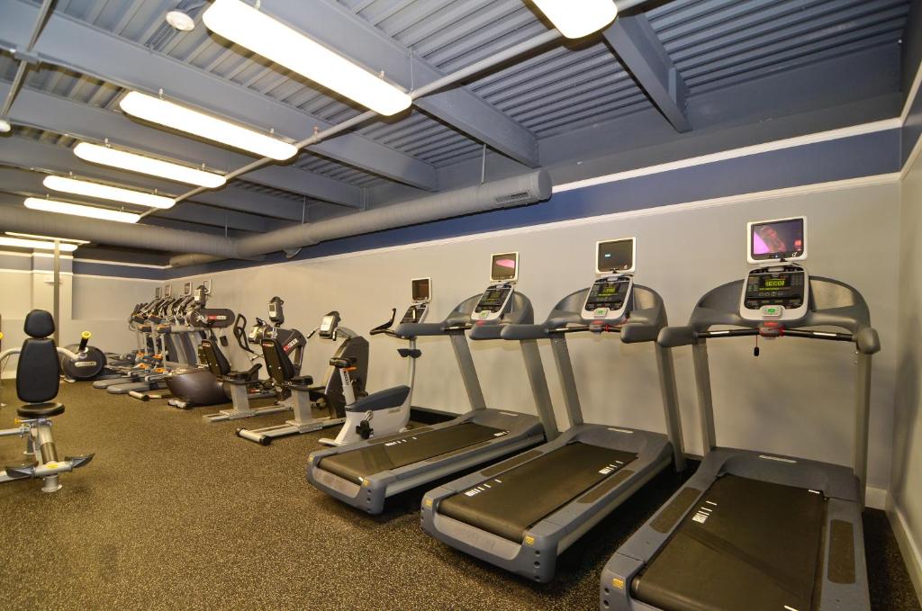 Fitness centrum a/nebo fitness zařízení v ubytování Comfort Inn & Suites Plattsburgh - Morrisonville