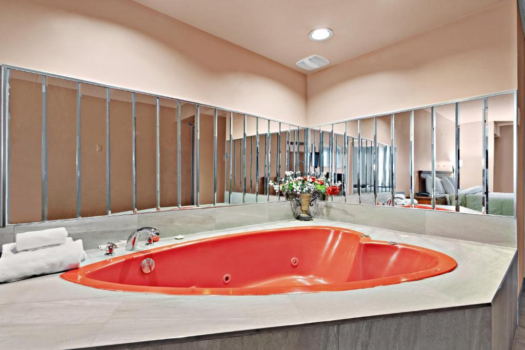 Niagara Lodge & Suites - Resim 12