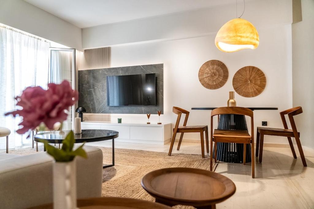 Central Athens Spacious Boho Retreat In Acropolis