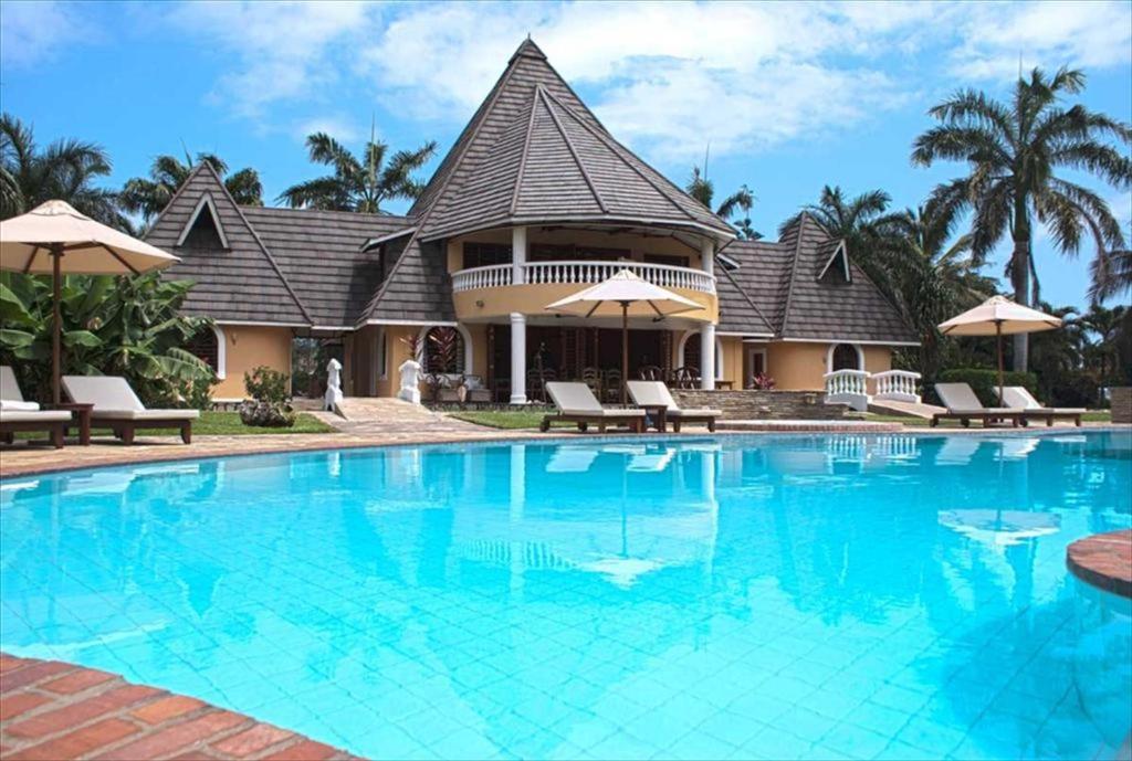 Bazén v ubytování Sunset Villa Boutique Resort nebo v jeho okolí