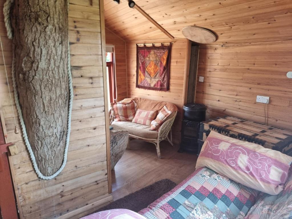 Istumisnurk majutusasutuses Fun Treehouse Experience