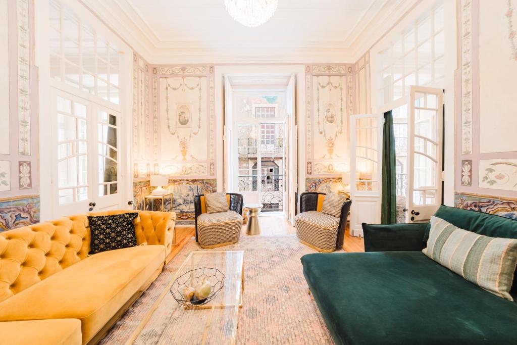 Luxury 4BR Near Praça do Comércio wAC